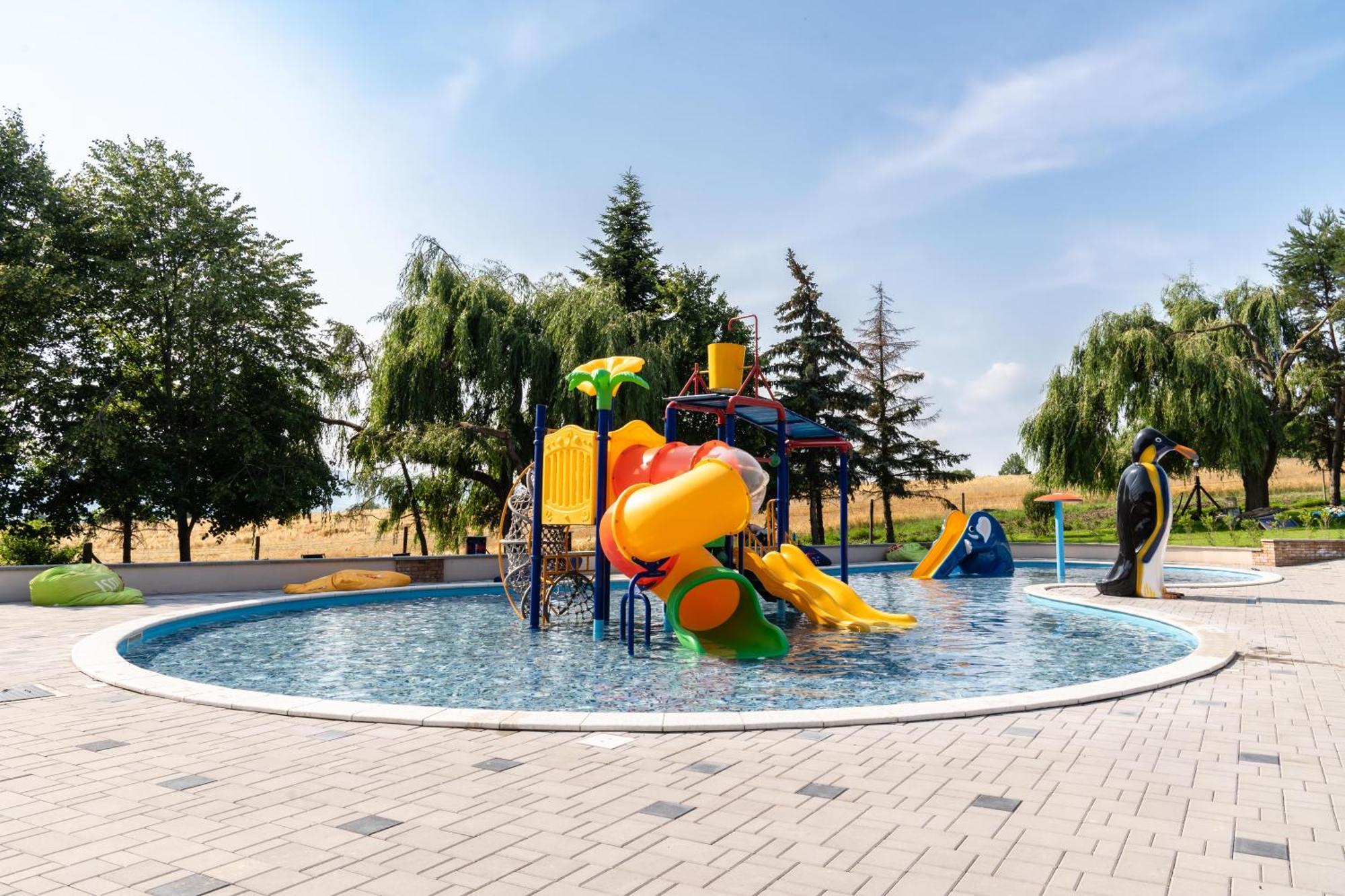 Chaty - Resort Aqua Maria Velaty 外观 照片
